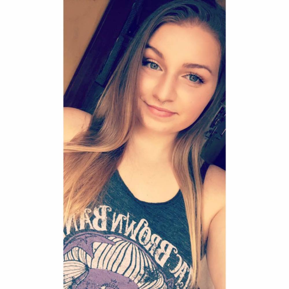 Meet your Posher, Genna